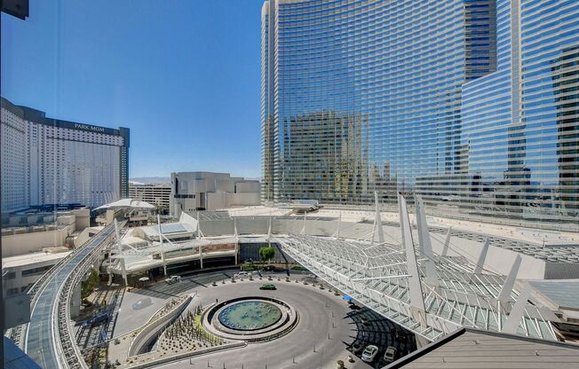 2 beds, 2 baths, $4,400, Unit # 802