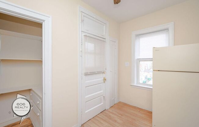 1 bed, 1 bath, $1,200, Unit 2142-209