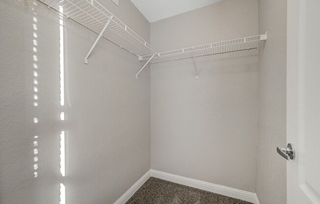 3 beds, 2 baths, $1,495, Unit # 2065