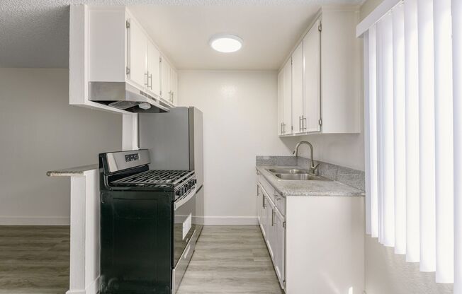 1 bed, 1 bath, 650 sqft, $1,673, Unit 28