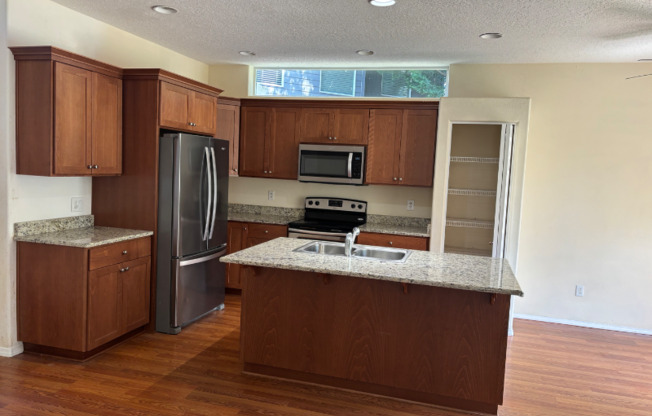 17315 SE 23 WAY