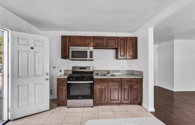 1401 E 118 ST