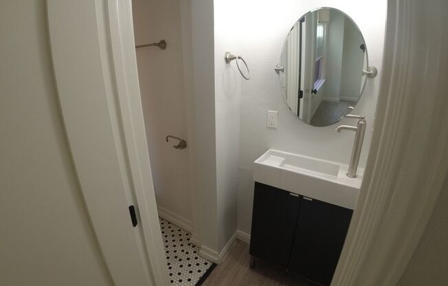 Studio, 1 bath, 220 sqft, $1,245, Unit 102