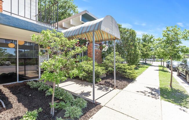 Studios at 7 Corners