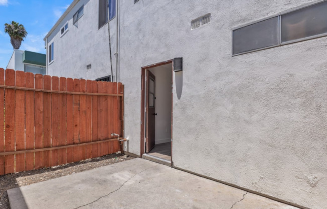 Studio, 1 bath, 400 sqft, $1,795, Unit 333