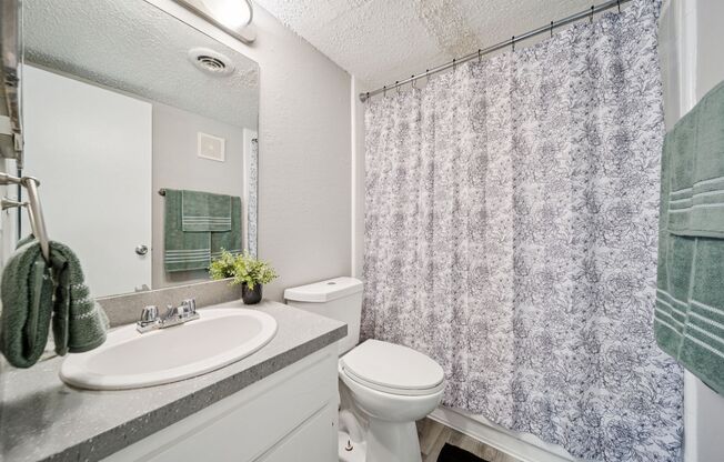 2 beds, 2 baths, 968 sqft, $949, Unit 86005