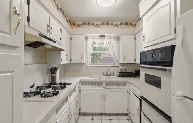 508 KATE ST