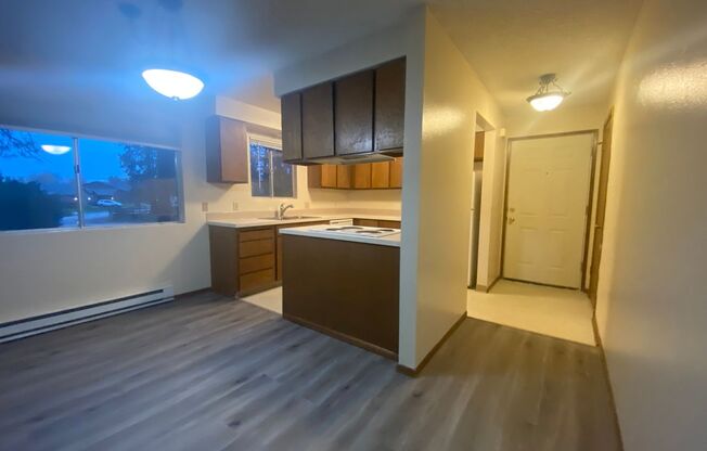 2 beds, 1 bath, 967 sqft, $1,245, Unit #9