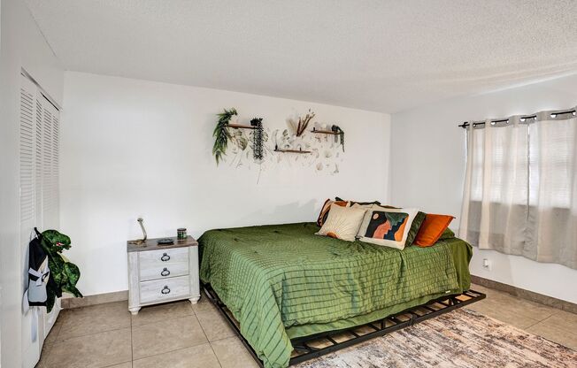 2 beds, 1 bath, 979 sqft, $1,850, Unit 135-3214