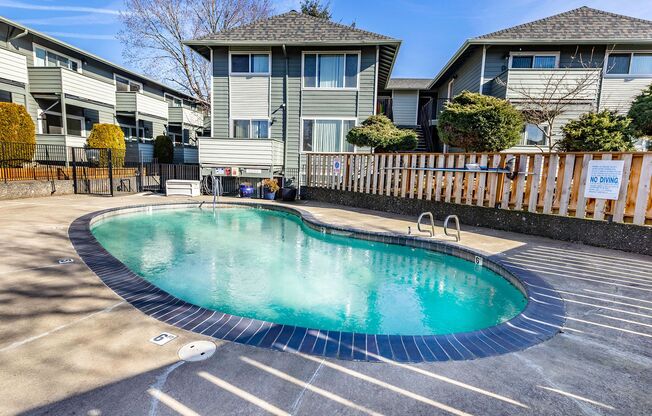Studio, 1 bath, 355 sqft, $1,040