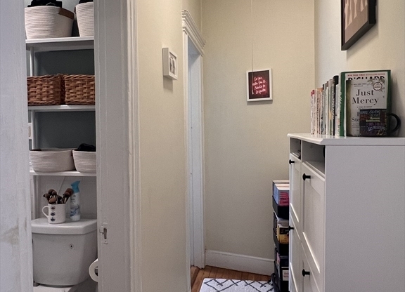 1 bed, 1 bath, 295 sqft, $2,300, Unit 143