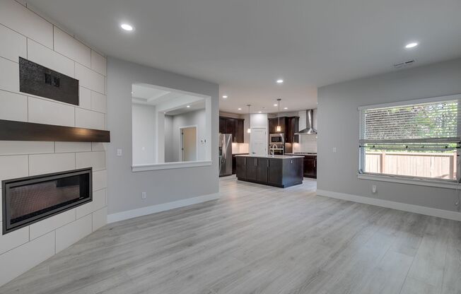 Seattle Hill Road Area Beautiful 5 Bedroom Home For Rent!
