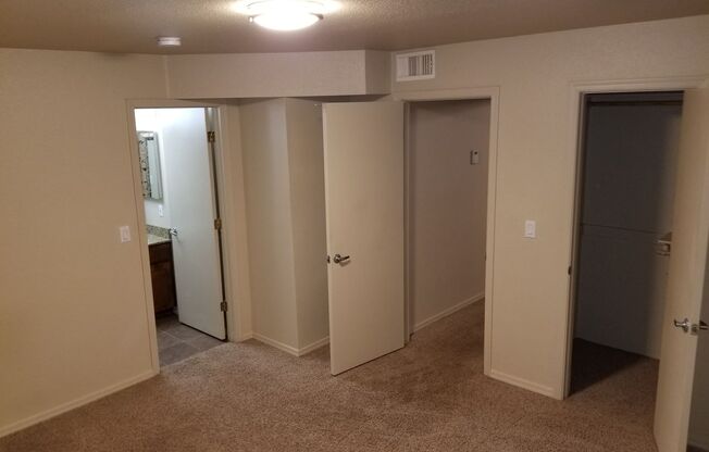 2 beds, 2 baths, $1,700