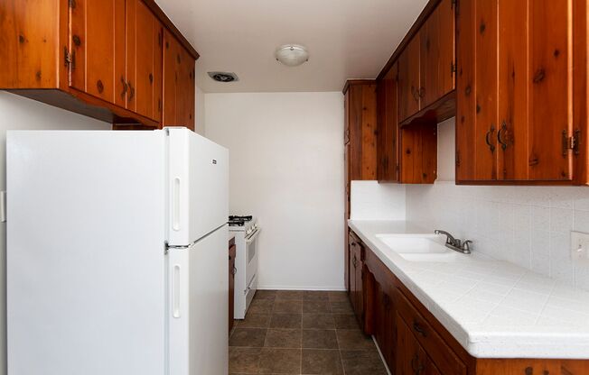 1 bed, 1 bath, $1,995, Unit W