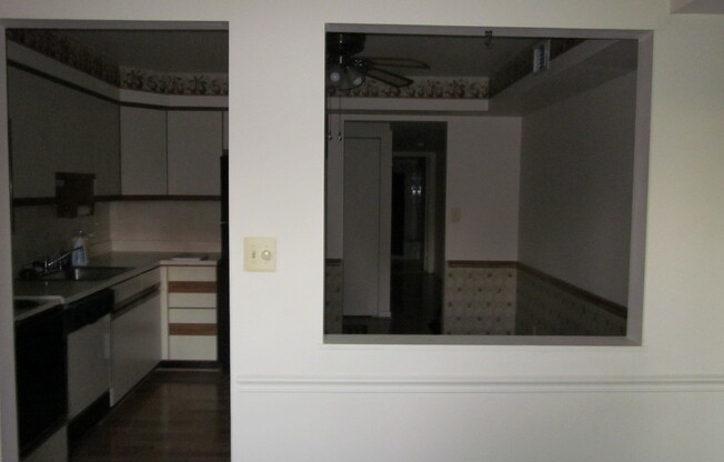 Charming 2 Bedroom/ 2 Bathroom Apartment in Mays Chapel, MD!