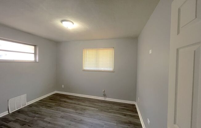 2 beds, 1 bath, $1,000