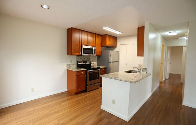 Waikele - 2/2/2 - $2,700 - Ho'omalu at Waikele