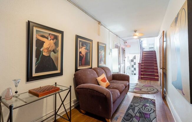 Chic, Vintage, and Charming Urban Downtown Sarasota Apartments
