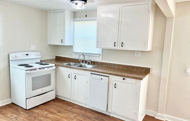 Adorable Studio Home near Bridge Harbor!!!