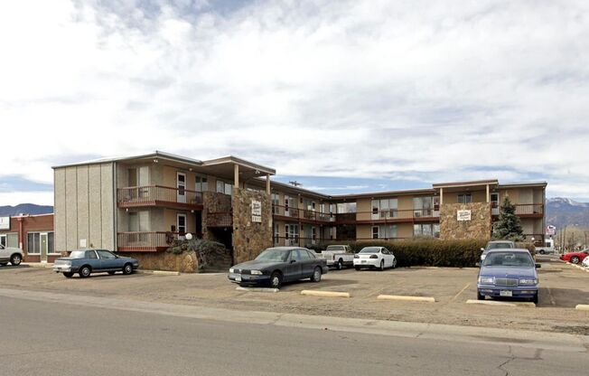 1 bed, 1 bath, $895, Unit 18