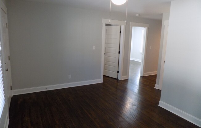 Beautifully Renovated Apartment in Wilmore! - RENT SPECIAL!!