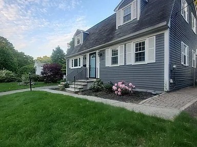 264 Sylvia St