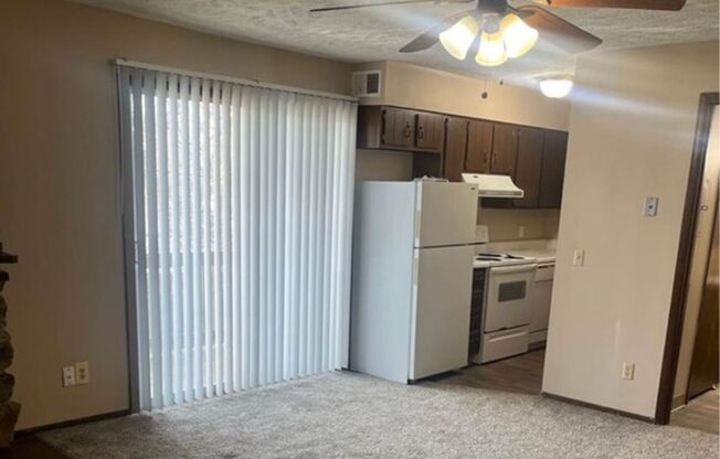 Studio, 1 bath, 500 sqft, $795, Unit 8220-03