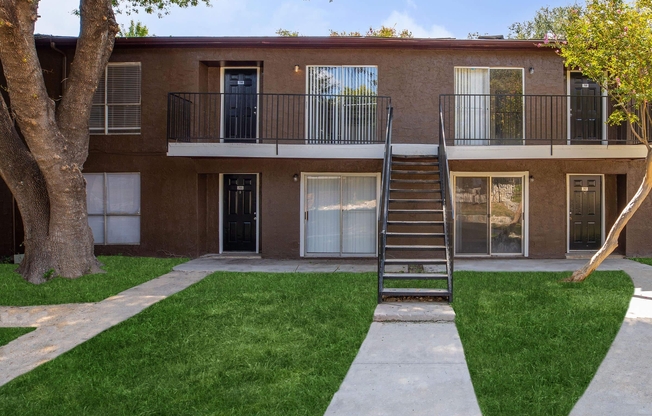 Green Oaks at Medical Apartments