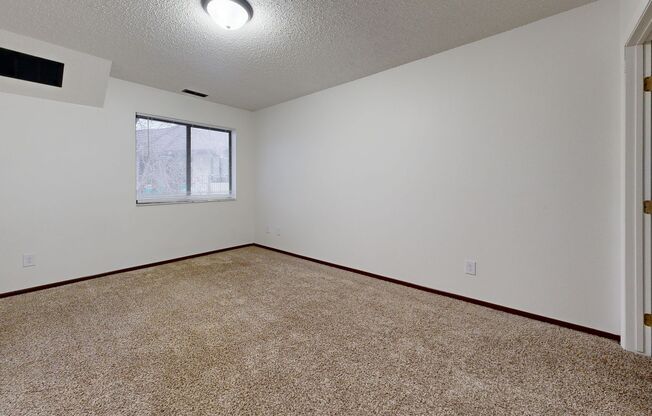 2 beds, 1 bath, 1,050 sqft, $1,050, Unit 203-302F