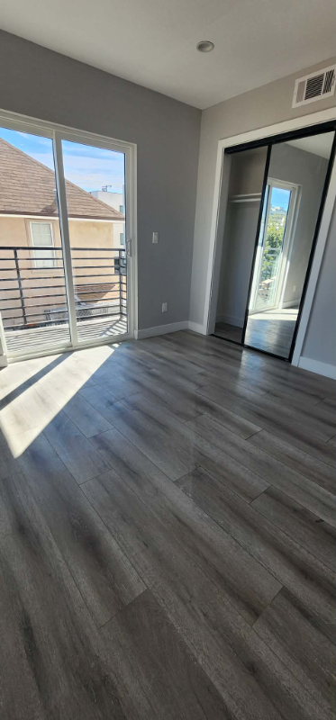 1238 N NORMANDIE AVE