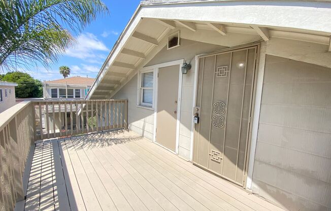 REFRESHED Craftmans Style Upstairs One Bedroom Home! Newly Refreshed!