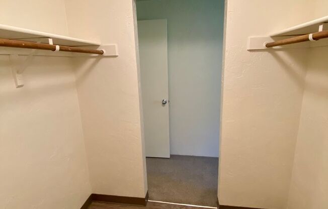 2 beds, 2 baths, 1,150 sqft, $1,712, Unit 0172