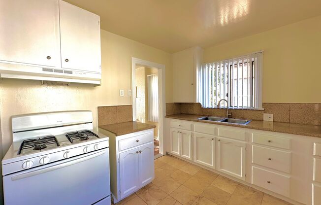 Studio, 1 bath, 432 sqft, $1,395, Unit 119