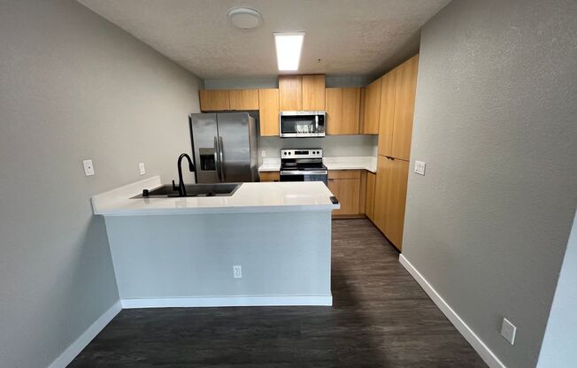 2 beds, 1 bath, 821 sqft, $2,770, Unit K023
