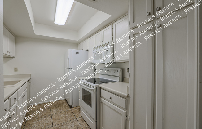 633 W Southern Ave
