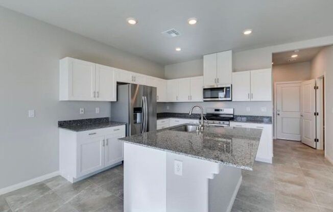 SHOWS LIKE NEW! GORGEOUS!