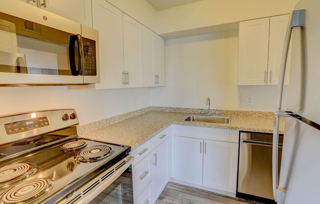 1 bed, 1 bath, 773 sqft, $1,300, Unit 65