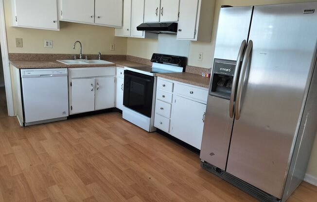 3 beds, 1 bath, $1,200