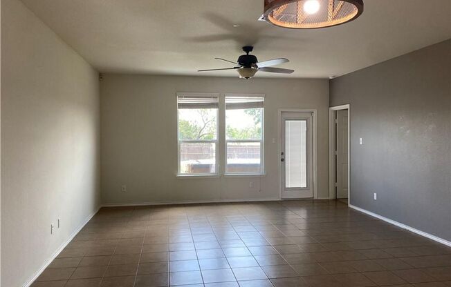 3 bedroom with extra office/dining room space available September!