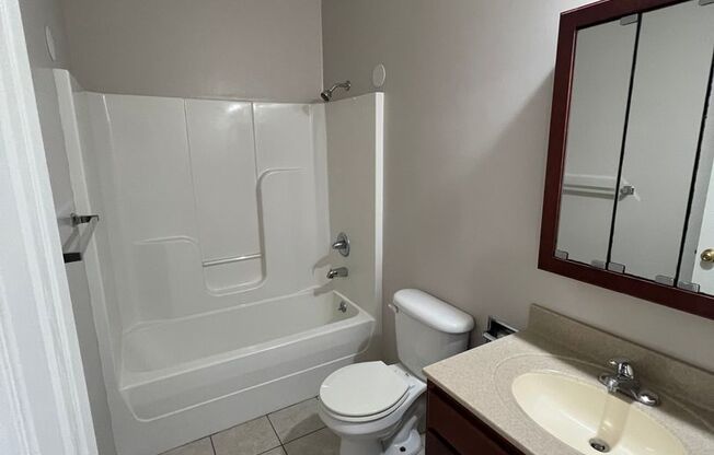 2 beds, 2 baths, $1,090