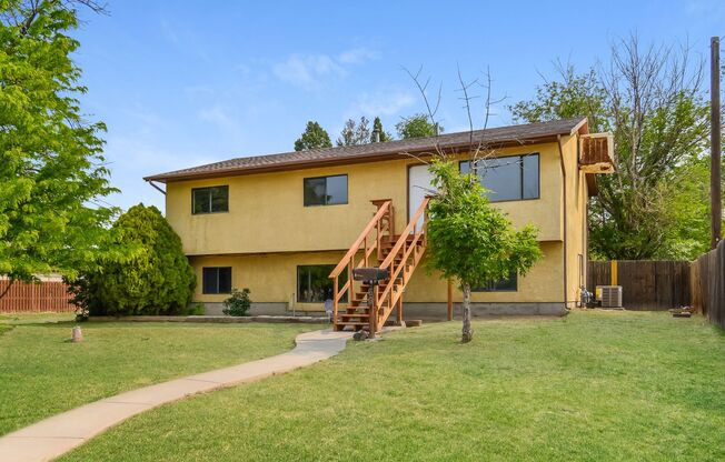 603 W ROUTT AVE