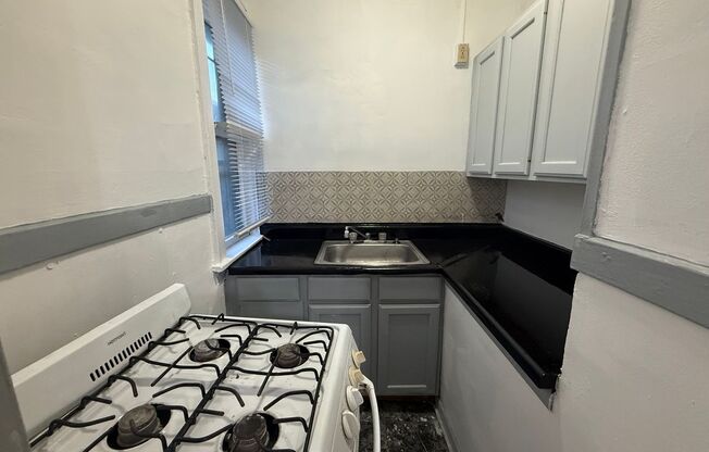 1302 Linden Ave