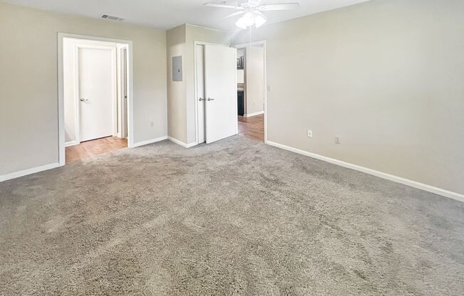 1 bed, 1 bath, $1,300, Unit # 10203