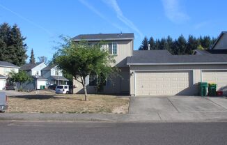 3 br, 2.5 ba home in quiet Scappoose neighborhood