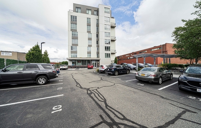 2 beds, 2 baths, 1,440 sqft, $4,000, Unit 508