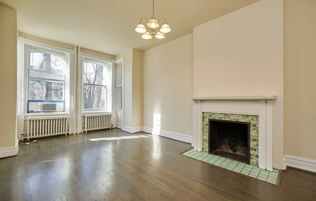 1803 19 ST NW