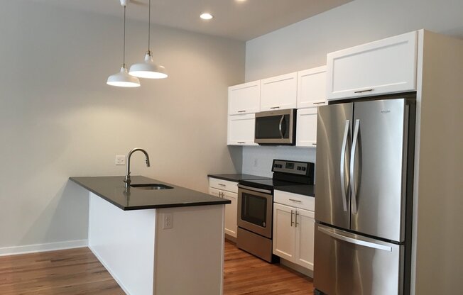 1 bed, 1 bath, 900 sqft, $1,425, Unit 306