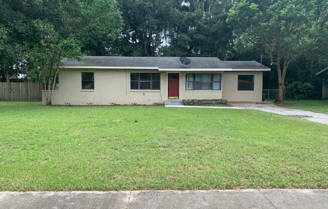 3 Bed 1 Bath | Large Fenced Yard | Washer/Dryer Hookups | Central Air | Pet Friendly | Section 8 Welcomed