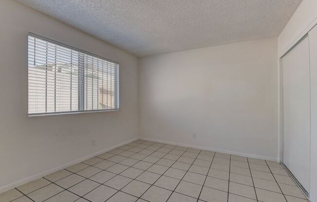 3639 KOLENDO CT LAS VEGAS, NV  89103-1422