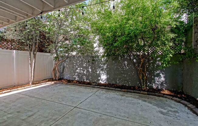REMODELED, BRIGHT & AIRY HOME ON ONE OF THE MOST SECLUDED BLOCKS OF THE GOLDEN HILLS TRIANGLE W/ AMAZING GREAT ROOM LIVING SPACE, 2 BALCONIES & FENCED YARD ON THE RB/MB BORDER NEXT TO SCHOOLS, PARKS & 5 MINS TO BEACH!